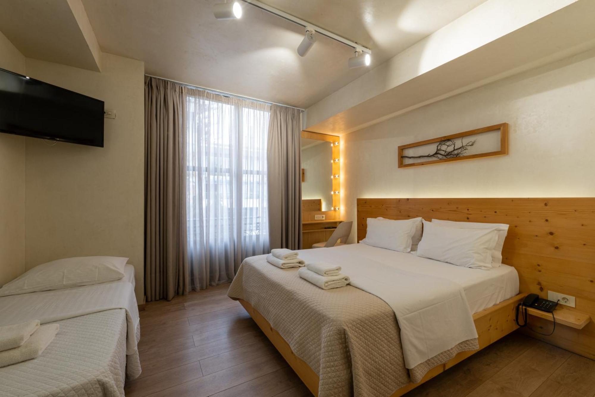 Panellinion Luxury Rooms Kalamata Dış mekan fotoğraf