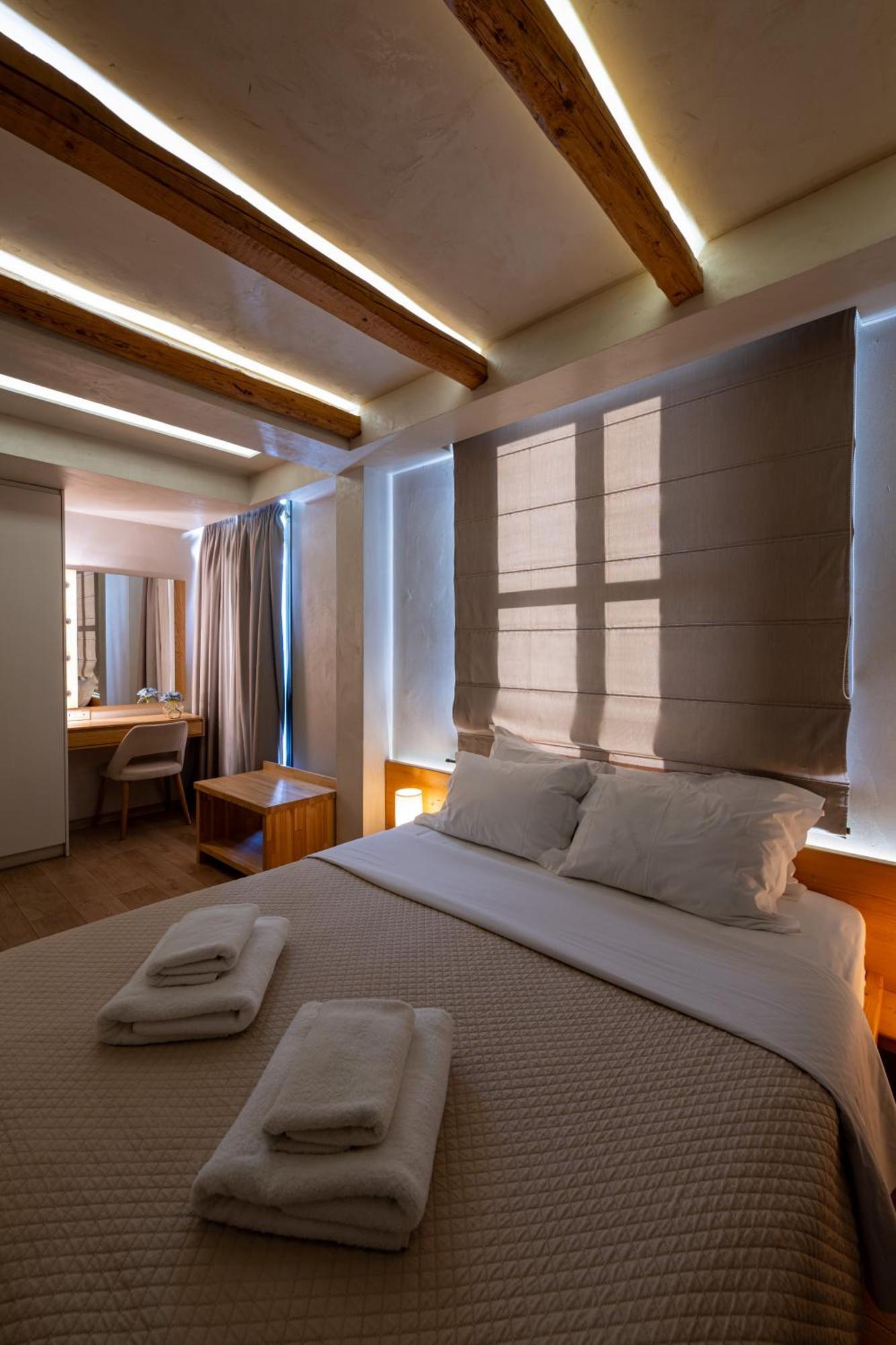 Panellinion Luxury Rooms Kalamata Dış mekan fotoğraf