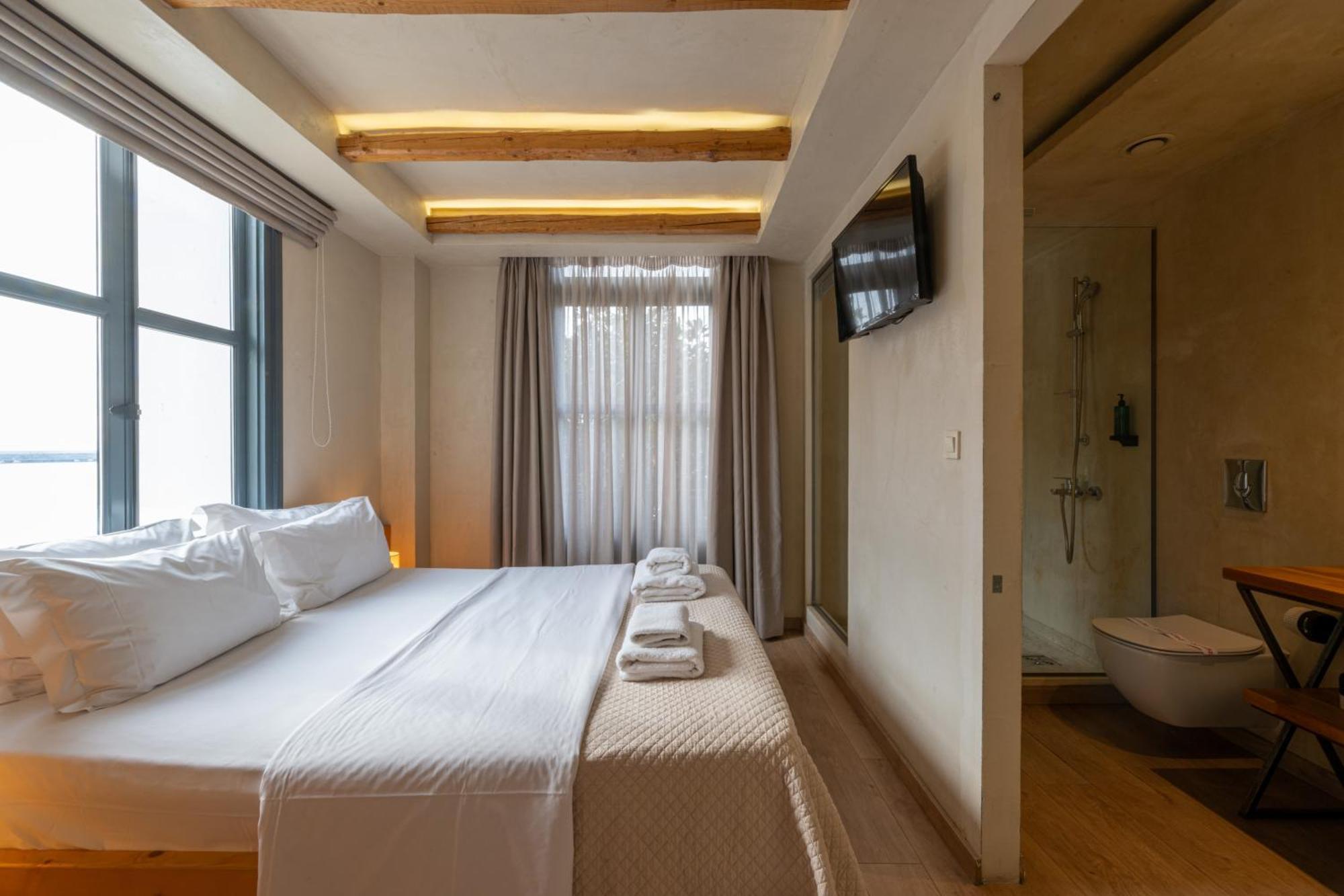 Panellinion Luxury Rooms Kalamata Dış mekan fotoğraf